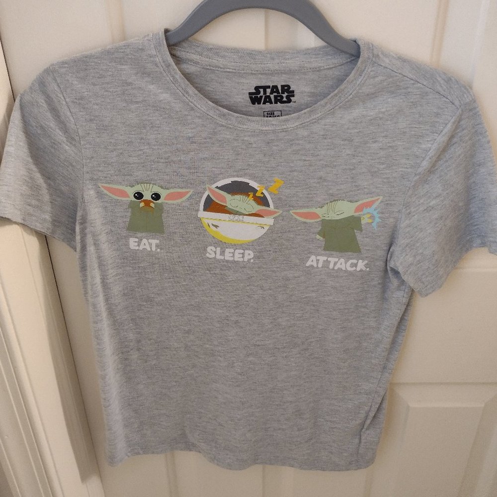 Girls 10/12 yoda mandalorian shirt - Bundle and save!
